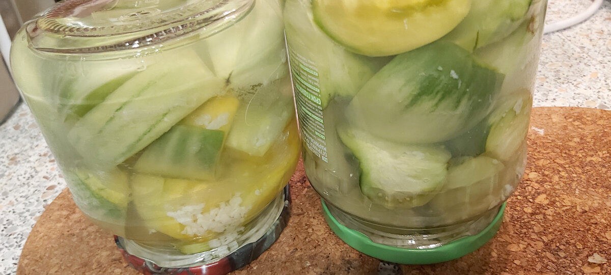 Заготовка на зиму «Помидоры в снегу»