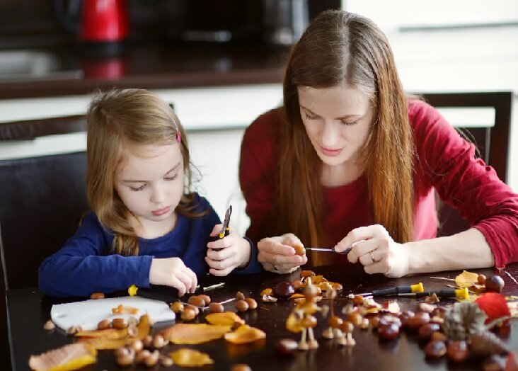Для чего делать поделки из природного материала вместе с мамой?