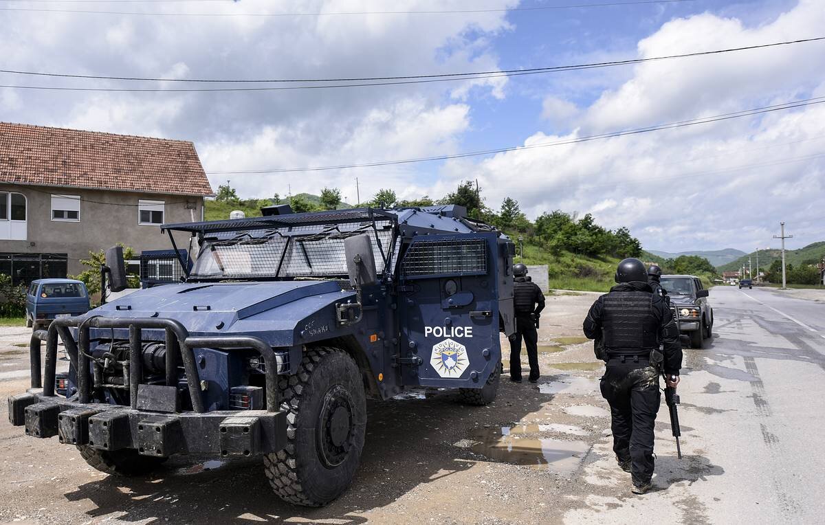    Косовский спецназ сжимает кольцо вокруг сербов editor