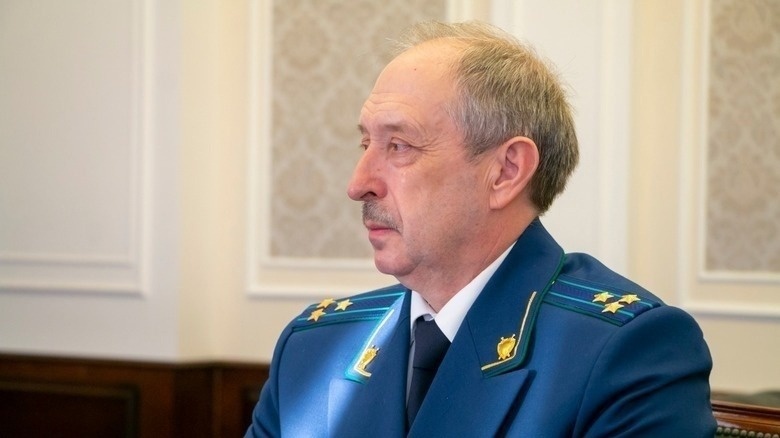     Прокурор может уйти в отставку спустя два года работы в Омской области.