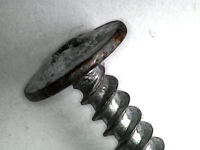 Старенький саморез)