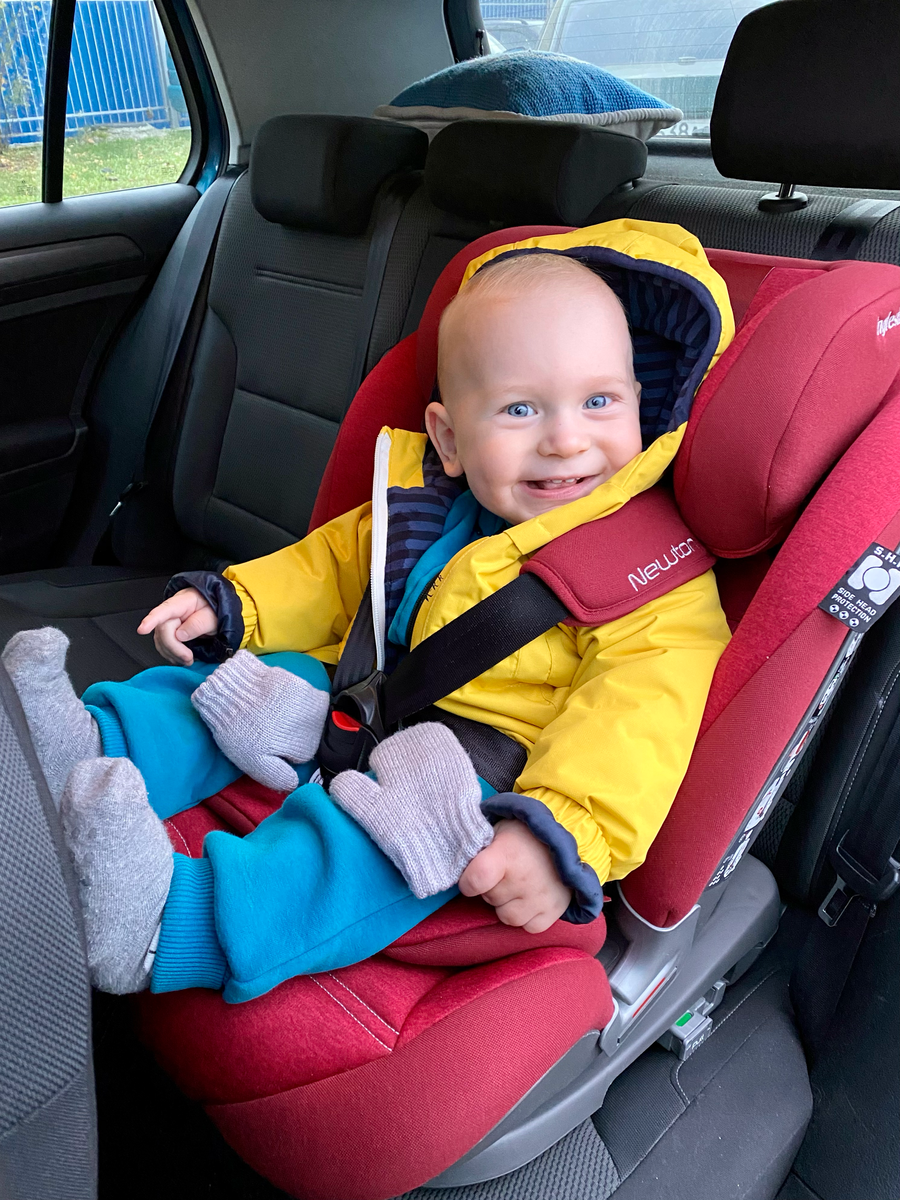 Ездили недалеко, поэтому не снимали куртку :)