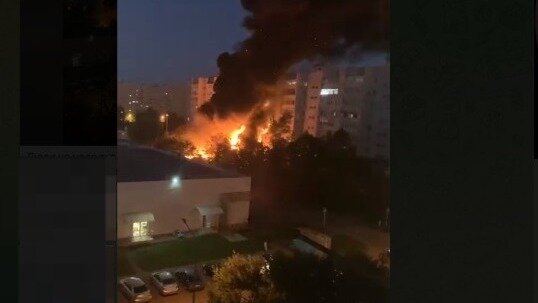     В Ейске на дом обрушился военный самолет Су-34, об этом сообщили в диспетчерской службе города.