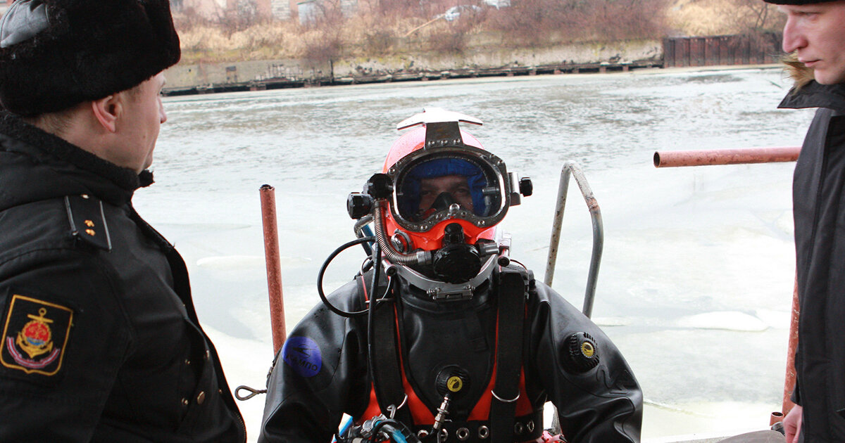 Водолаз ВМФ РФ в снаряжении фирмы Кампо