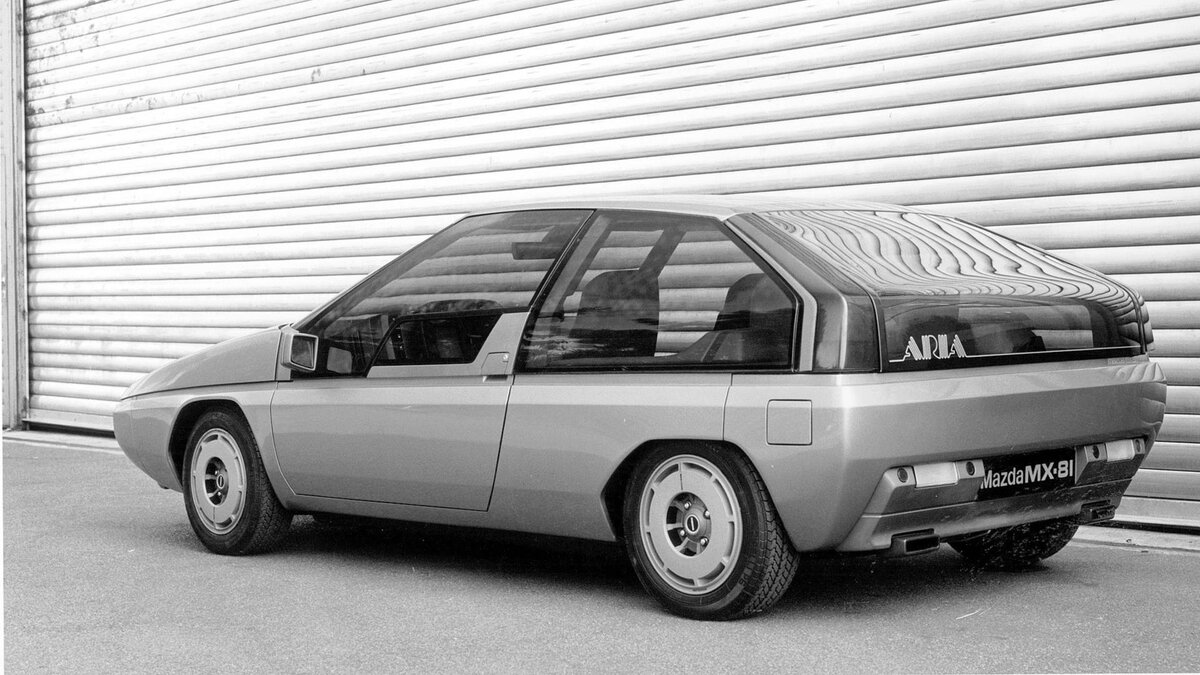 Самый необычный руль в истории. Концепт Mazda MX-81 Aria by Bertone. |  Дмитрий ОбзорАвто | Дзен