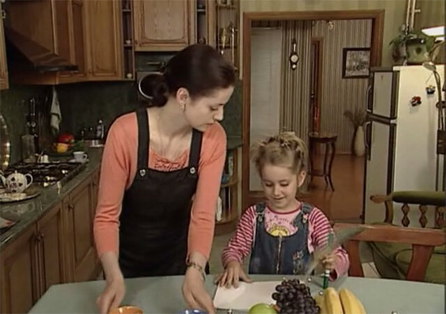    Анна Ковальчук и Злата Ильченко в фильме «Тайны следствия-6», 2006 г. Кадр из фильма