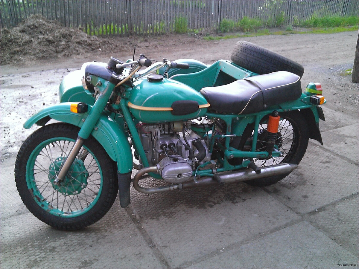 Предыдущий написанный пост про самый НЕНАДЁЖНЫЙ советский мотоцикл коим является восход многих обидел( Сегодня мы поговорим про ещё один советский ТЯЖЁЛЫЙ мотоцикл под названием Урал.