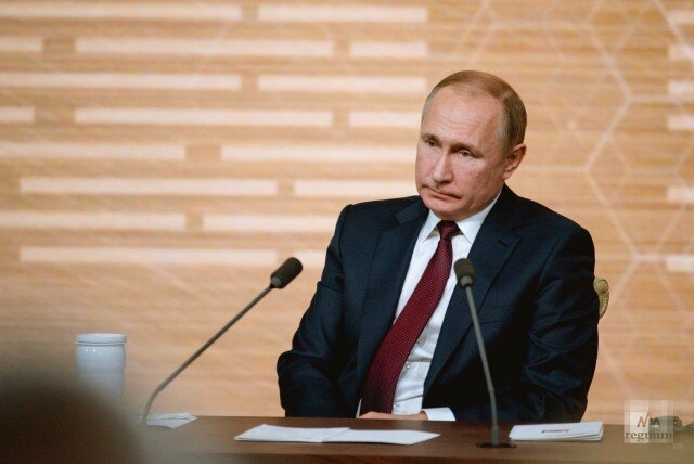    Владимир Путин Дарья Антонова © ИА REGNUM