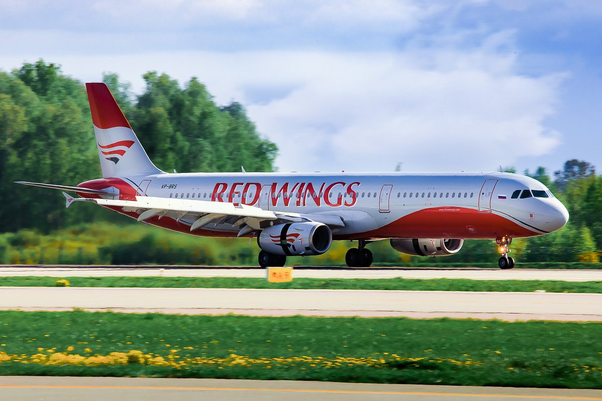 Red wings. Аэробус а320 ред Вингс. Аэробус а321 Red Wings. Ред Вингс самолеты авиакомпании. Ред Вингс а319.