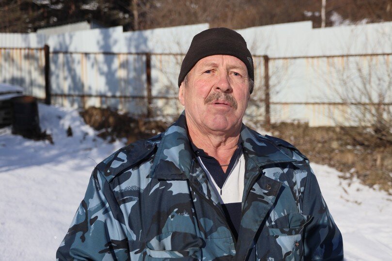     Сергей Довыденко и его семья - одни из тех, кто оказался заложником "канализационной" ситуации. Фото: Кирилл Шипицин