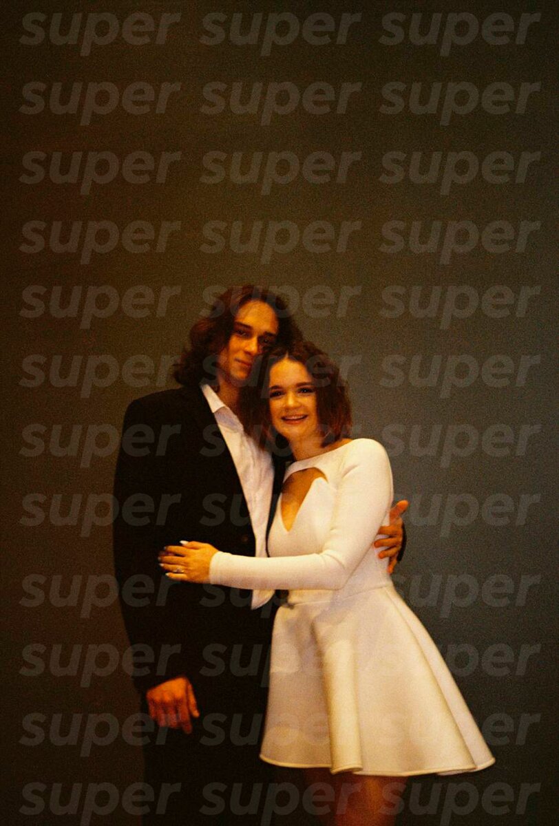    Александра Морозова со своим молодым человеком Фото: Super