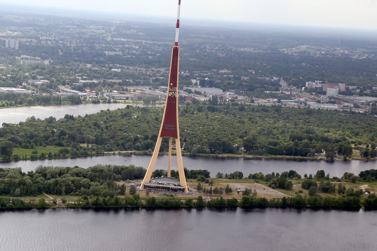 Рижский телецентр. Построен "оккупантом". Фото из Интернет. 