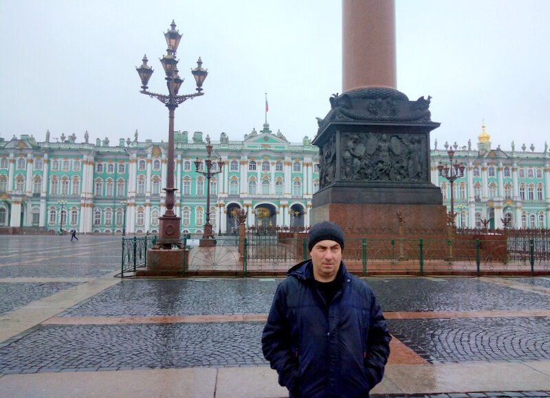 На Дворцовой площади в Санкт-Петербурге. Фото моё