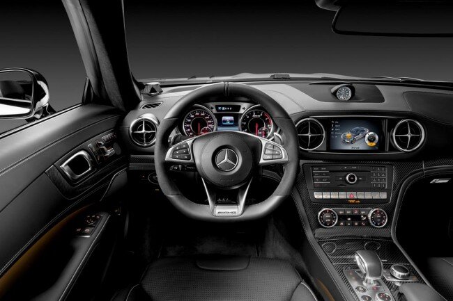 Новый Mercedes-AMG SL станет полноприводным