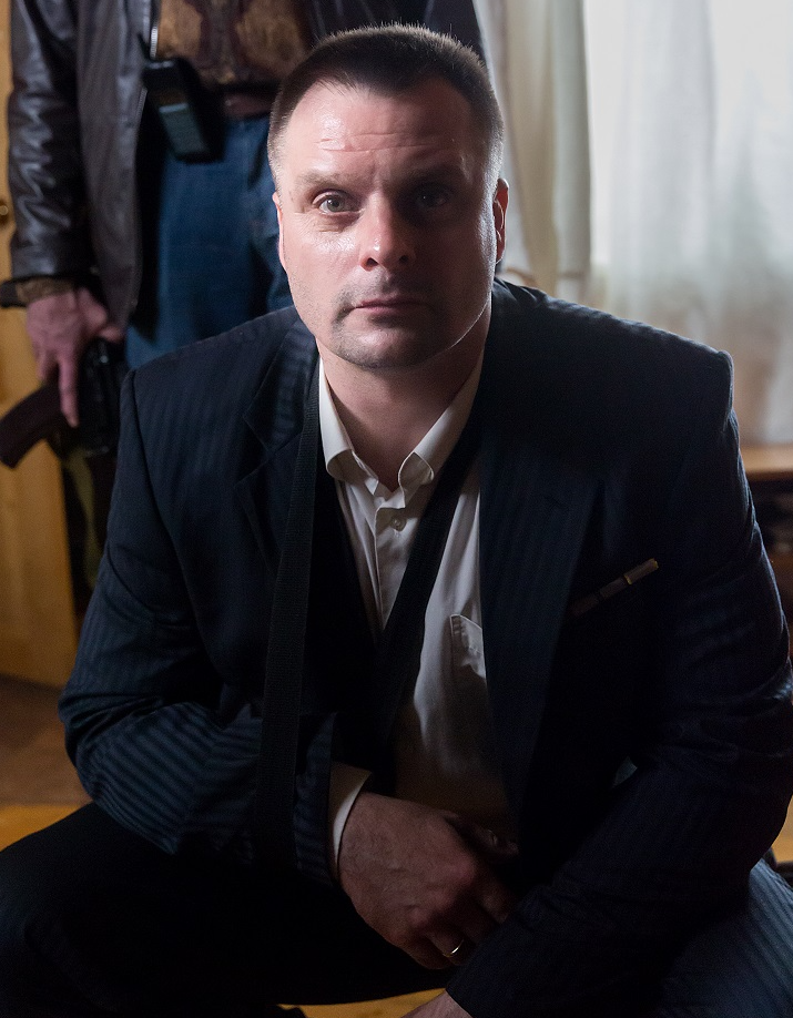 Младший лейтенант михаил янко. Таранов владислав александрович. Горячая точка сериал 2019. Михаил таран арбитр. Данил серединский.