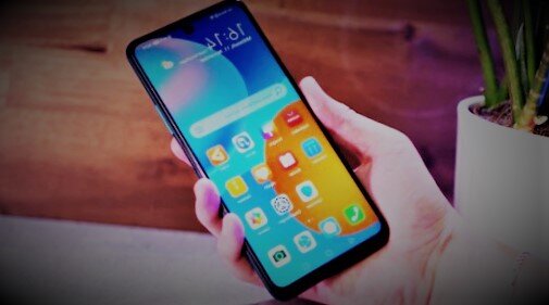 Многие смартфоны Huawei были заражены вирусом.