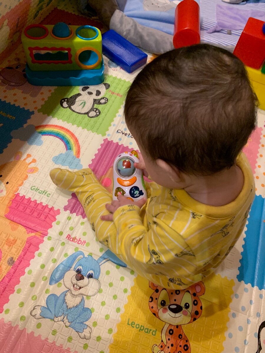 Со своим первым телефоном