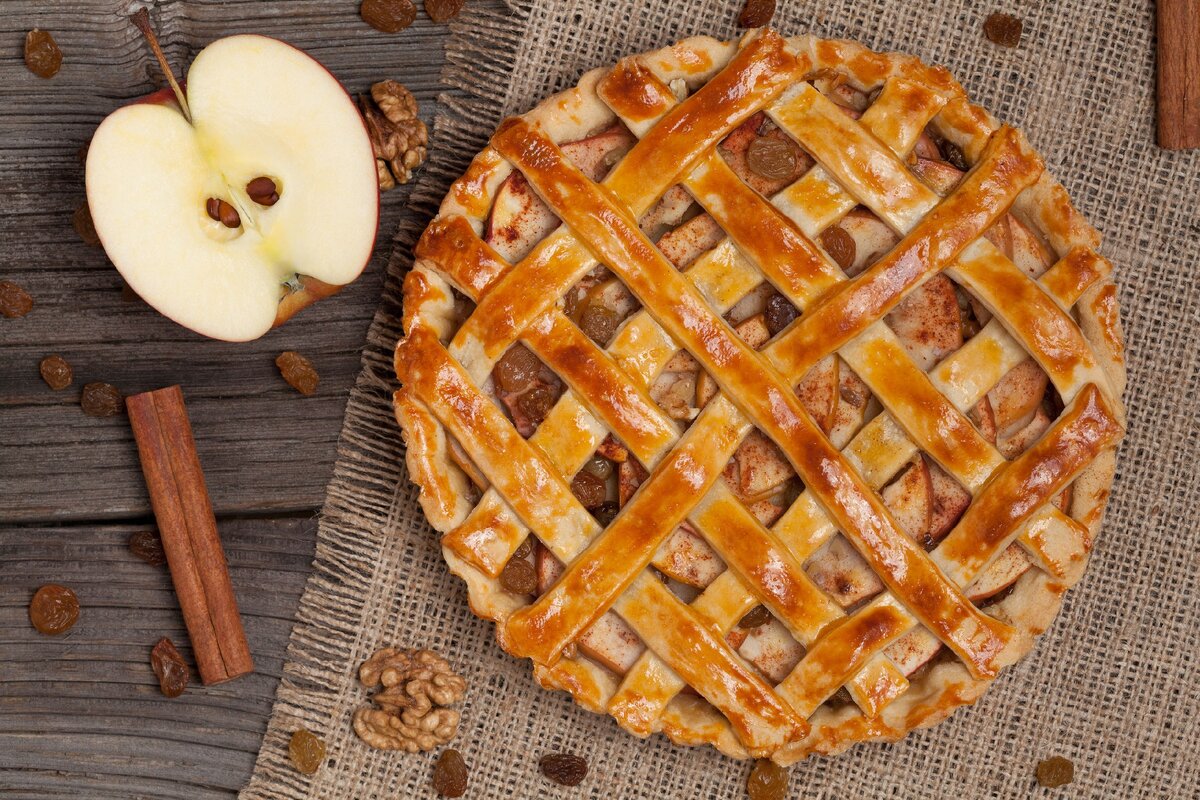 Домашний пирог с тыквой и яблоками