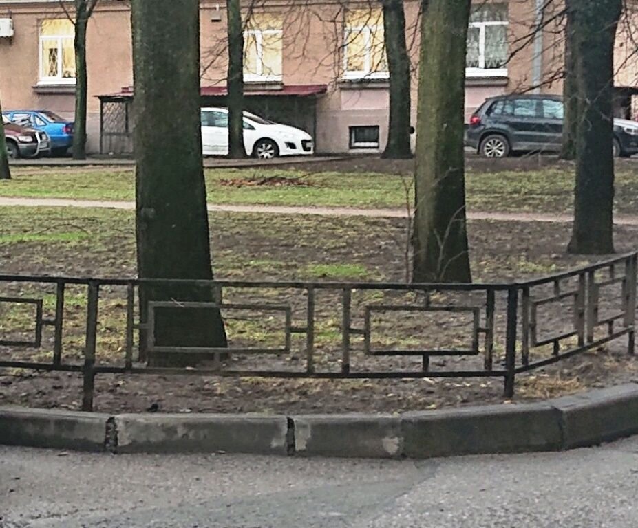 газонное ограждение