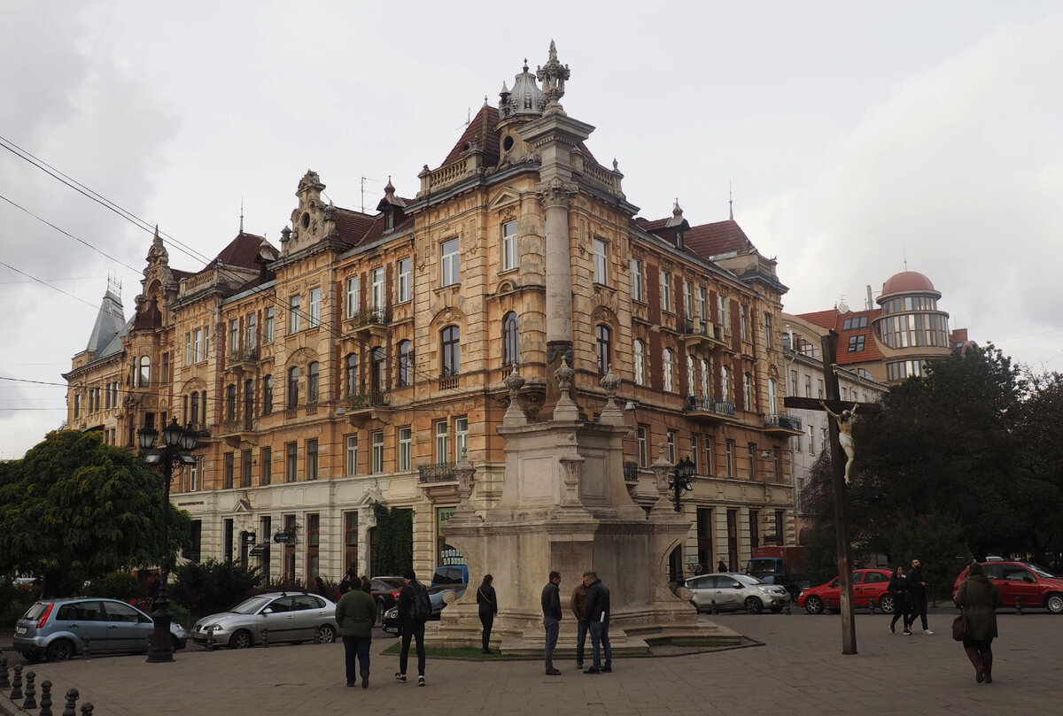 Одна из центральных площадей Львова