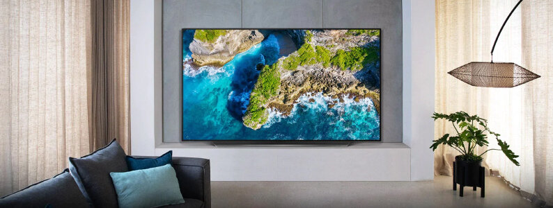 Из особенностей дорогих телевизоров — расширенная гарантия. У LG Signature 88 8K: OLED-телевизора — это 2 года. Если у вас выгорит матрица или исказит цветопередача, то бренд LG это исправит за свой счет.