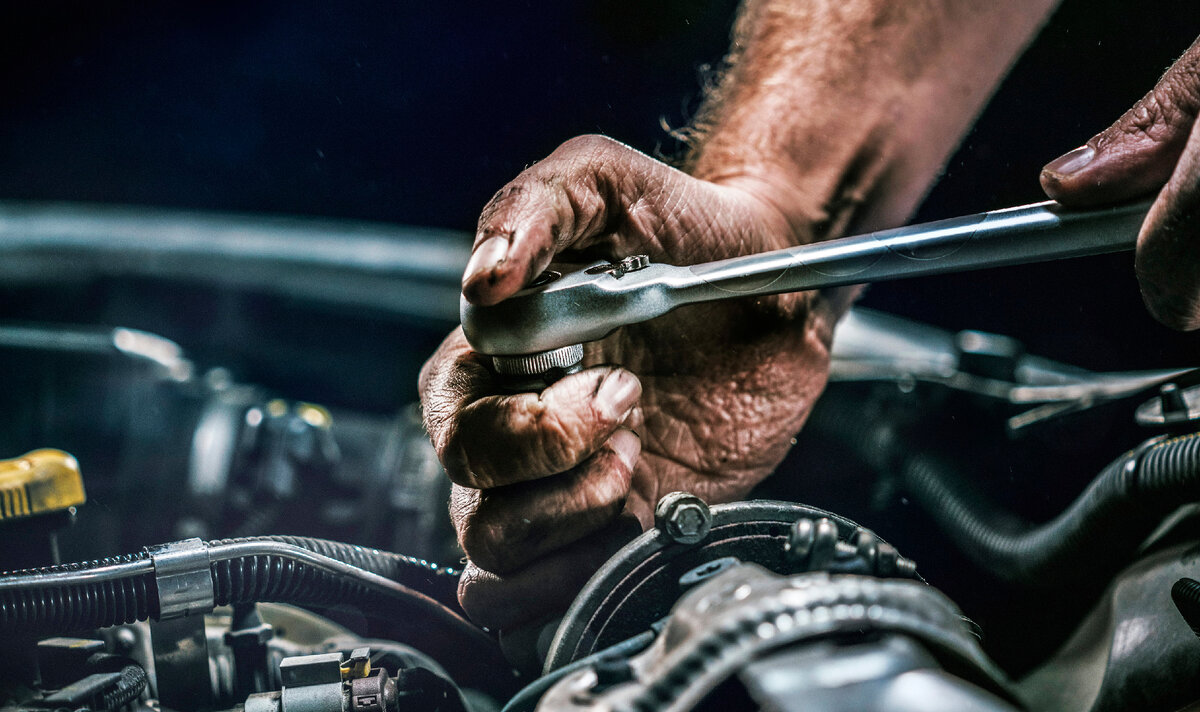 Своими руками, или автосервис???