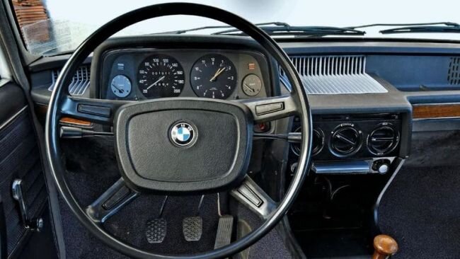 Состарился вместе с хозяином: Автовладелец 45 лет ждет извинений за бракованный BMW 520