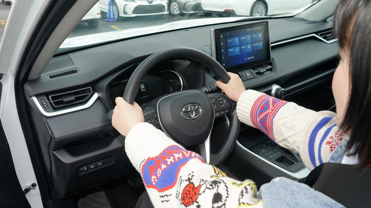 Начинающий водитель, фото: njcar.ru