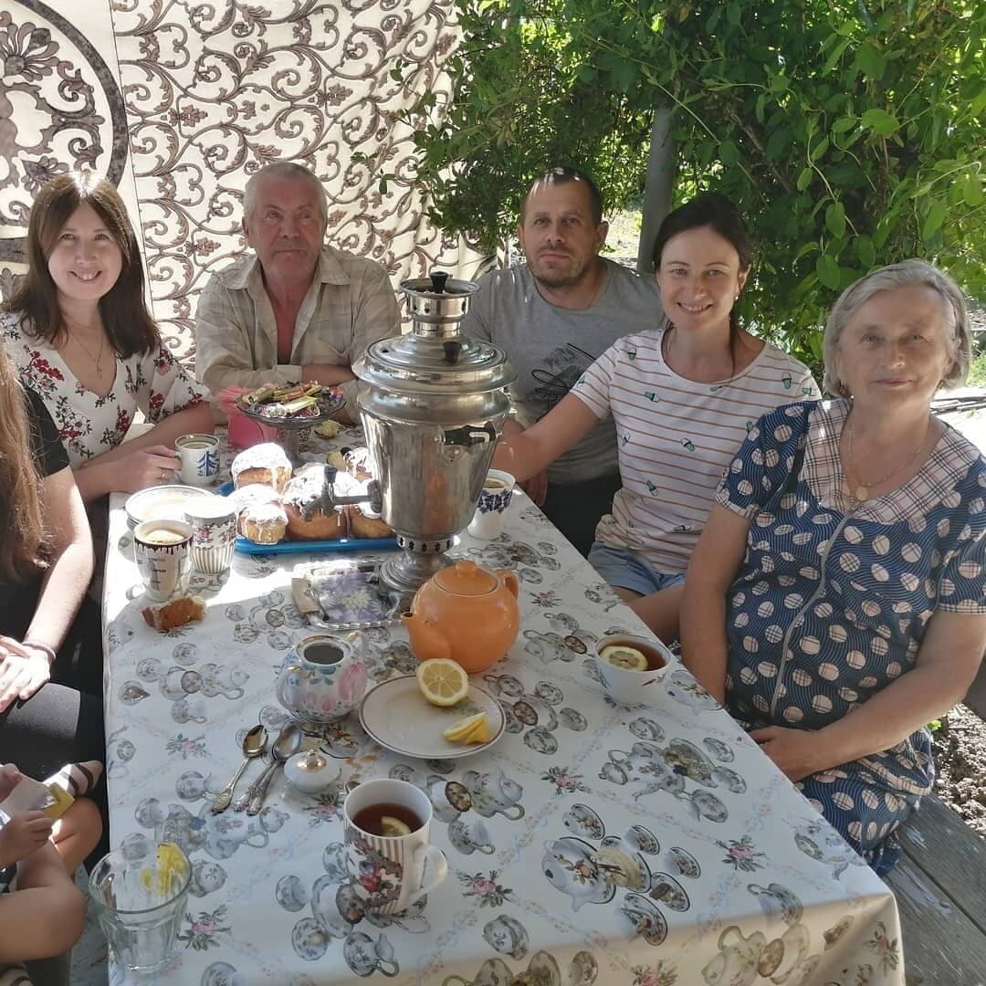 даже попили чай из самовара