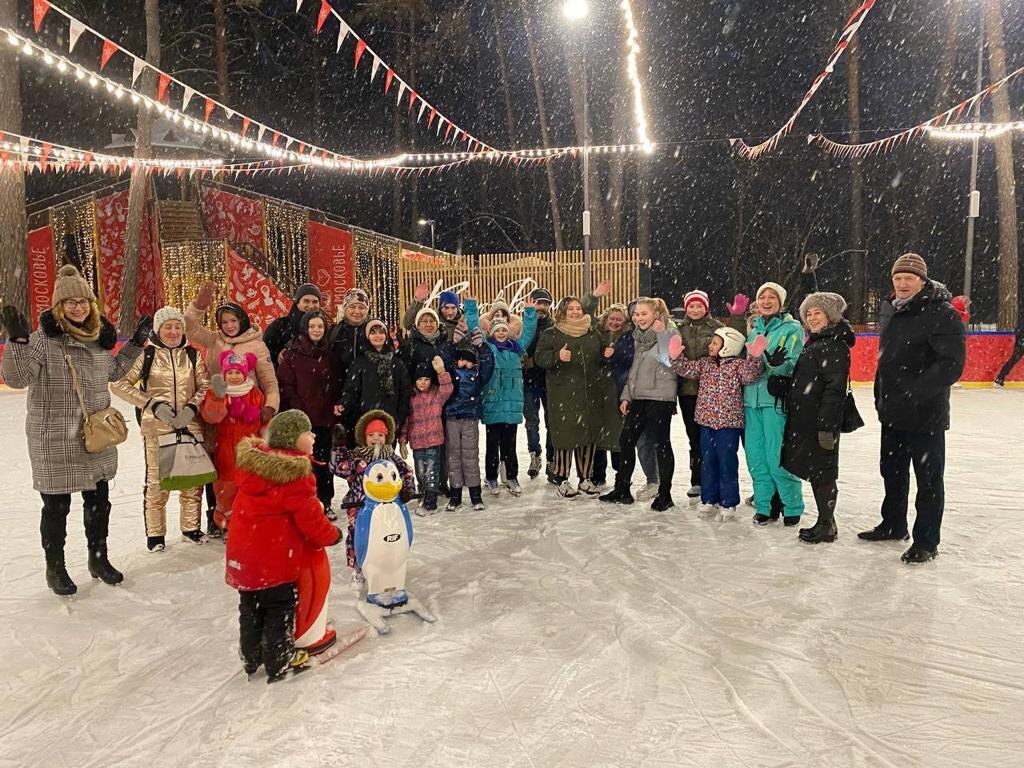 Опека организовала день добрых дел (бесплатное катание на коньках и тюбингах, чаепитие)