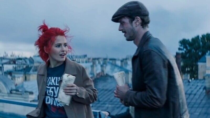 Любимая кепка, любимая блогерша, любимая шаурма и прекрасные крыши Петербурга