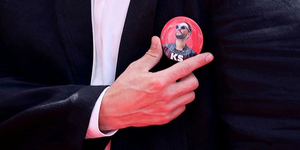 значок в поддержку Кирилла Серебренникова