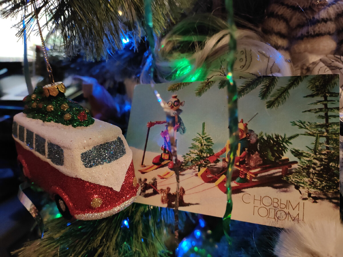 Художники А. Зуев и В. Барышников