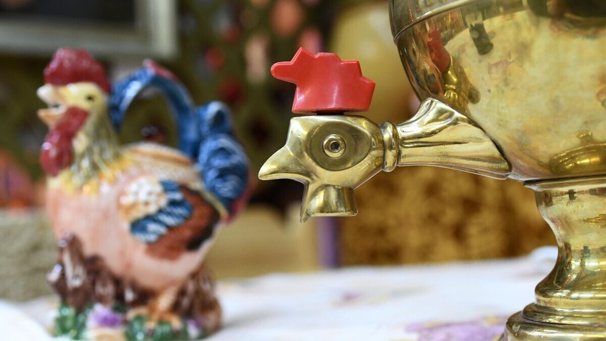    Самовар в музее Петуха в Петушках Владимирской области© РИА Новости / Сергей Пятаков