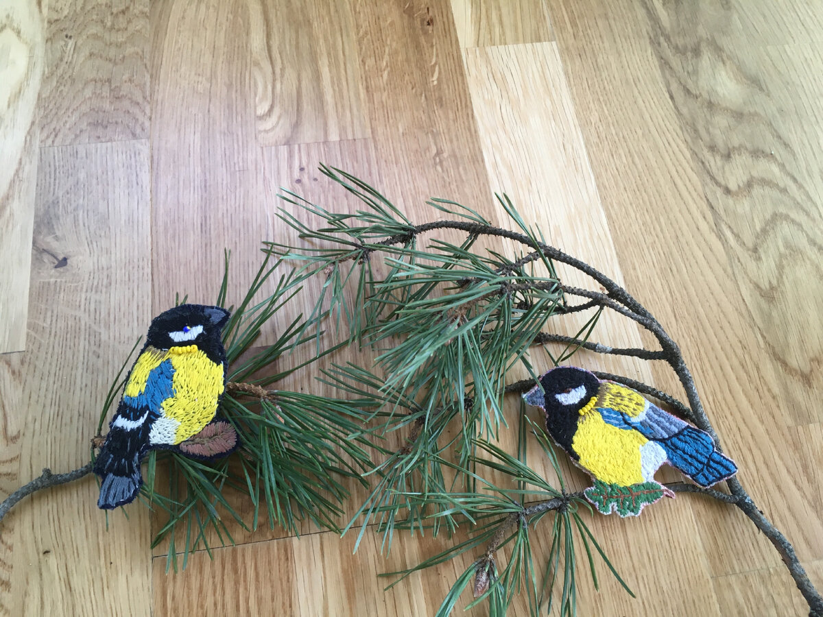 Синицы - брошь и заколка