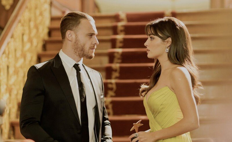 Кадр из сериала «Постучись в мою дверь», реж. Алтан Дёнмез, Эндер Михлар, Юсуф Пирхасан