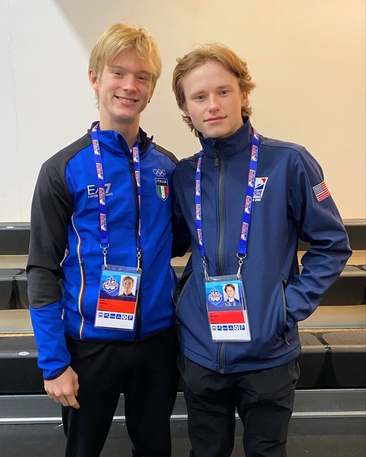 Слева Даниель Грассль(Италия), справа Илья Малинин(США)