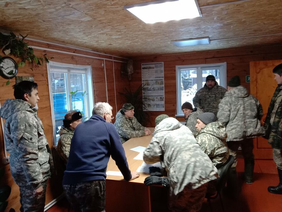 Мероприятию предшествовало обсуждение оптимальных маршрутов, проверка техники и инвентаря, инструктаж сотрудников.