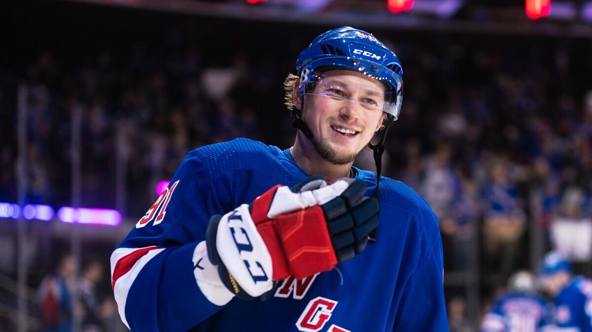    Хоккеист "Нью-Йорк Рейнджерс" Владимир Тарасенко© Фото : twitter.com/nyrangers