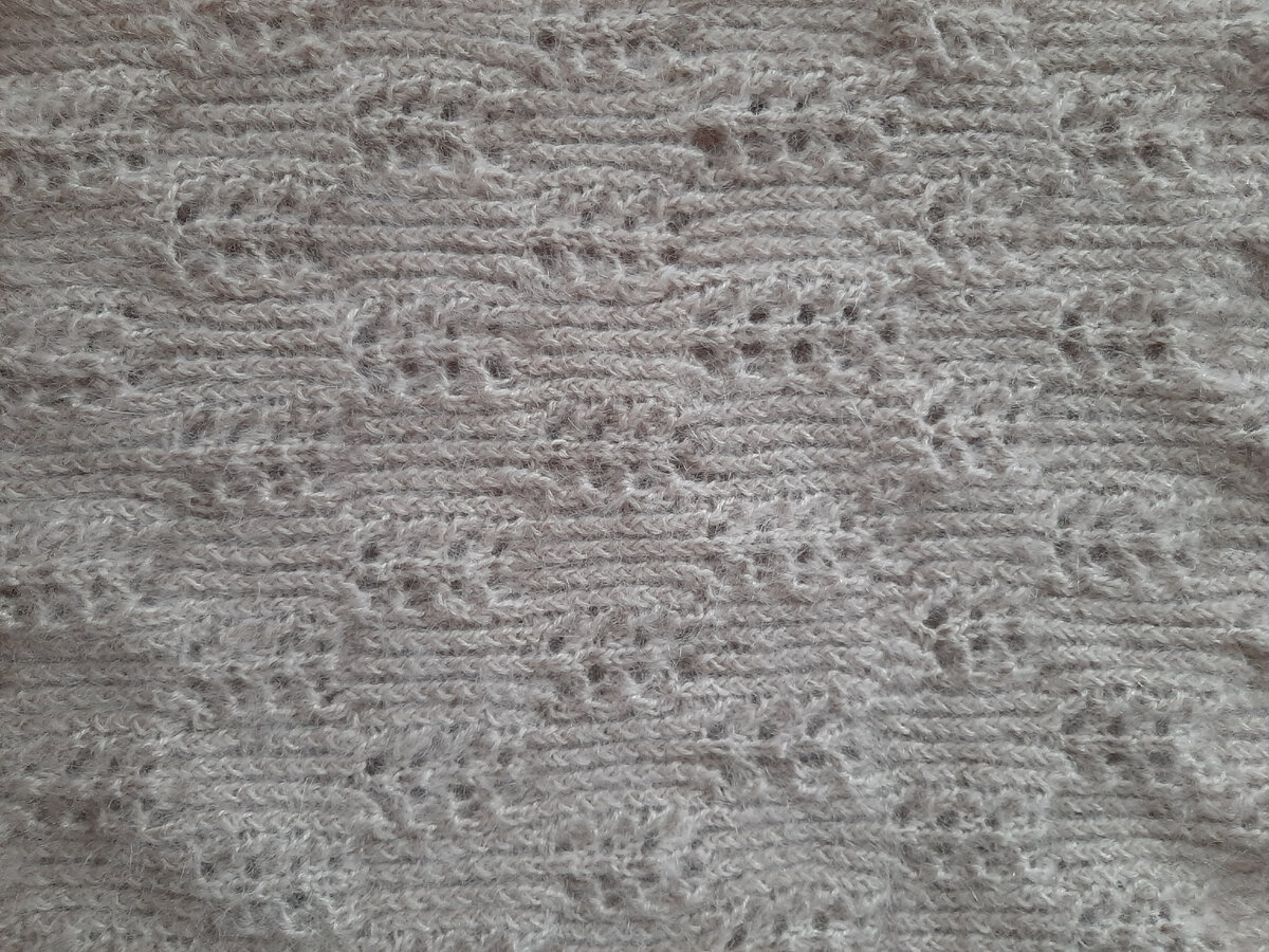 Вяжу для моей старшей дочери. 