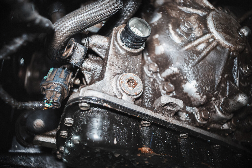 «Отремонтированный» вариатор весь в грязи и масле