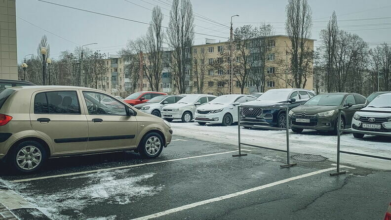     В Ставропольском крае в очередной раз ухудшилась погода, из-за чего водителям лучше не ездить не дальние расстояния, сообщили в УГИБДД по региону.