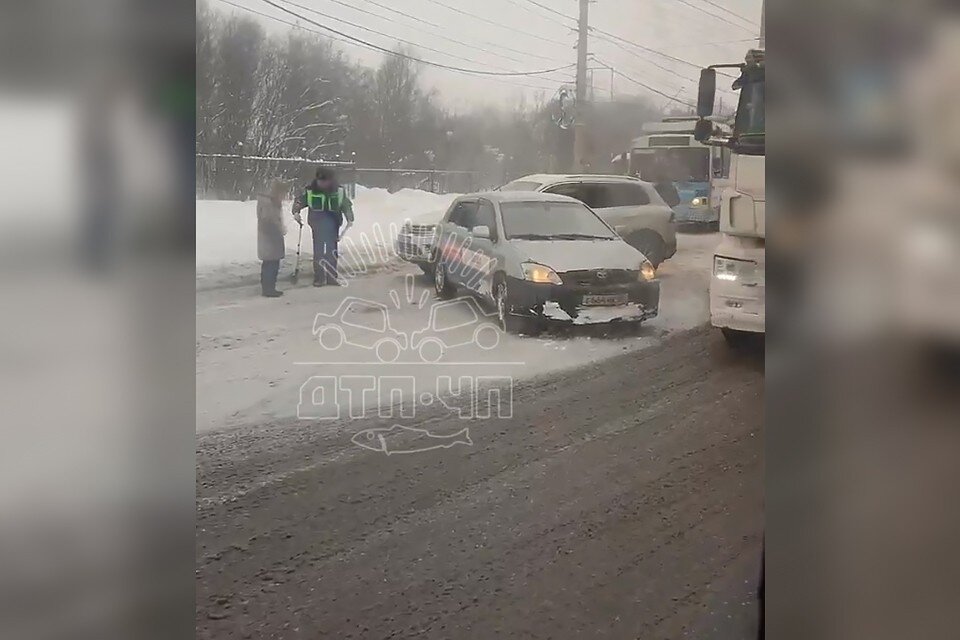     Подробности о ДТП сообщили в УГИБДД региона. Фото: Скриншот видео