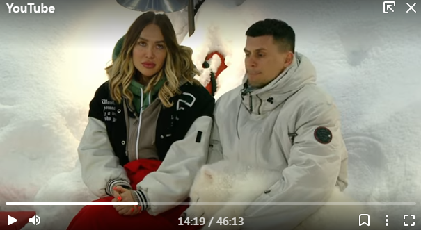 слева та на которую клевещут. Или не клевещут.