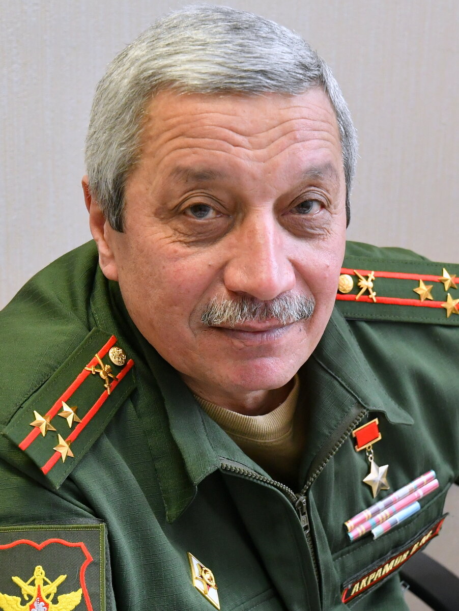 Наби Махмаджанович Акрамов. Источник фото: https://dosaaf-zao.ru/akram2