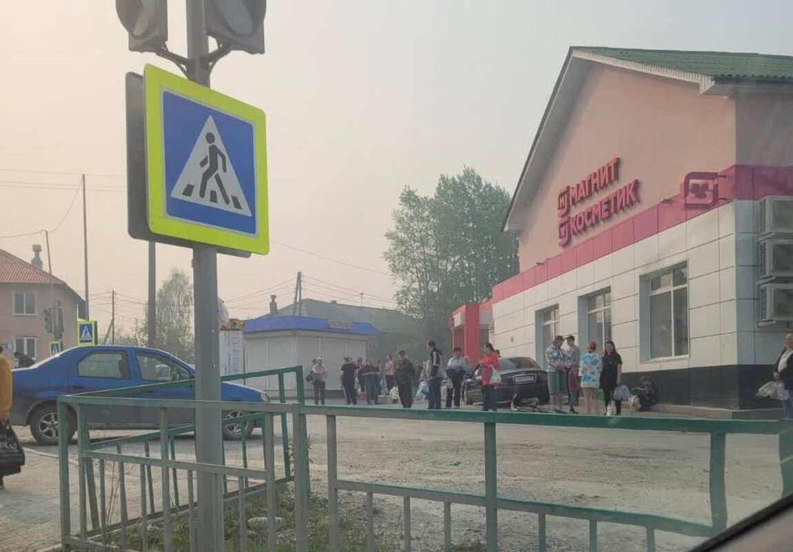 Для жителей города организован подвоз воды.  Фото: ФедералПресс / Вячеслав Алимпиев