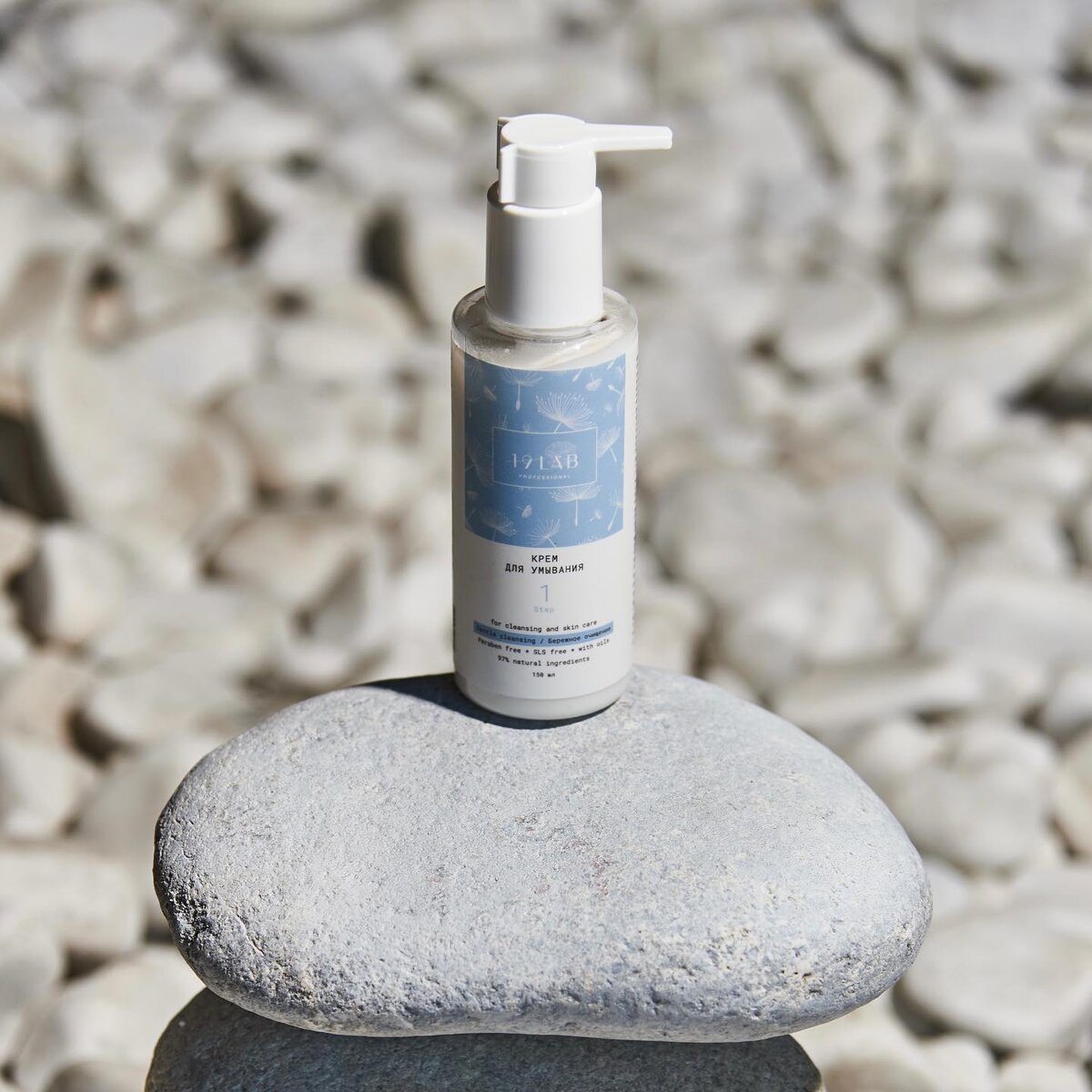 Пенка для умывания и ухода за чувствительной кожей от 19 Lab