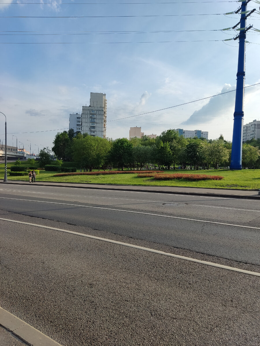 Улица Вяземская неподалеку от развязки со Сколковским шоссе.