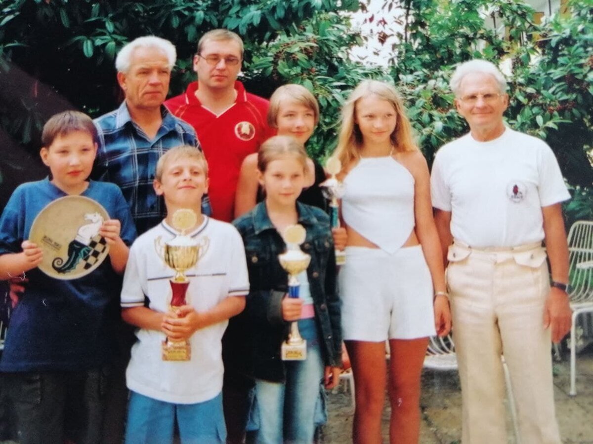 Champions of the universe, world hopes