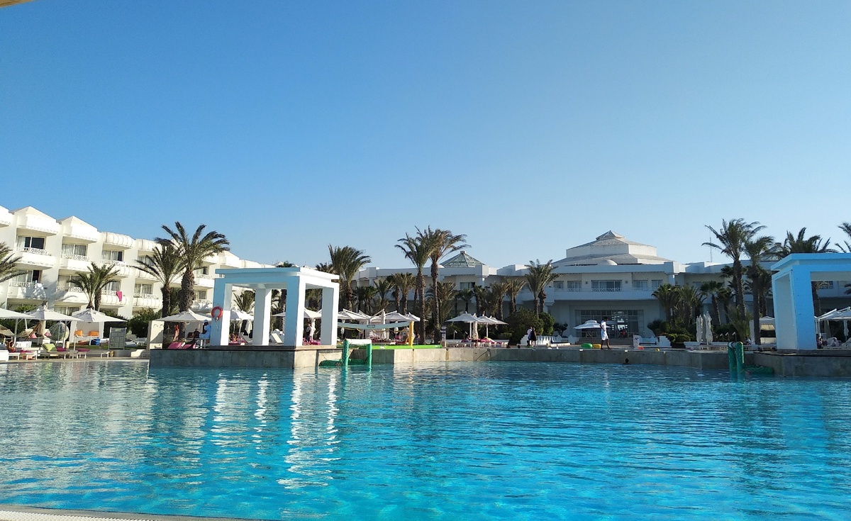 Бассейн отеля Radisson 